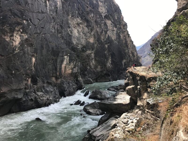 Shangri-la to Lijiang and Stops at Tiger Leaping Gorge - Tiger Leaping Gorge Highlights
