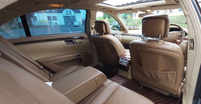 Shannon: Private Airport Arrival Transfer to Dublin - Chauffeur Expertise