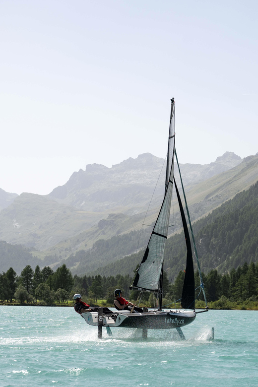 Share a Foiling Experience for Two Persons - Key Points