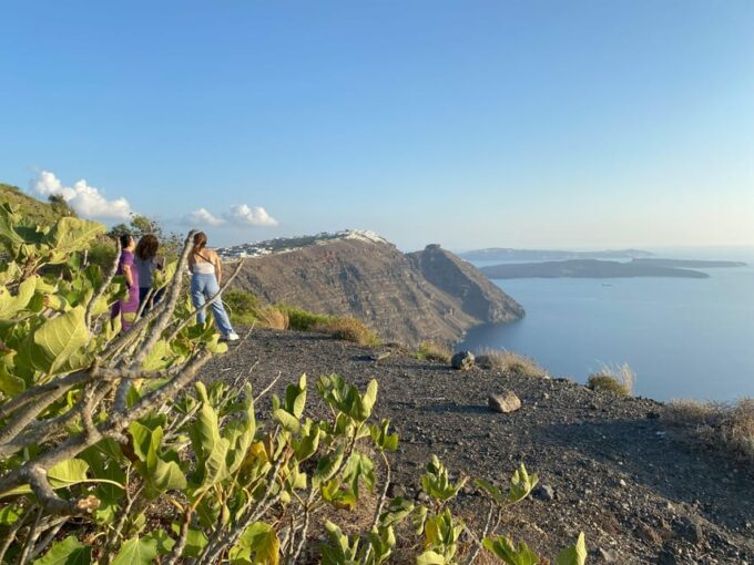 Shared Airport - Hotel Transfer Service | Santorini Greece - Service Highlights