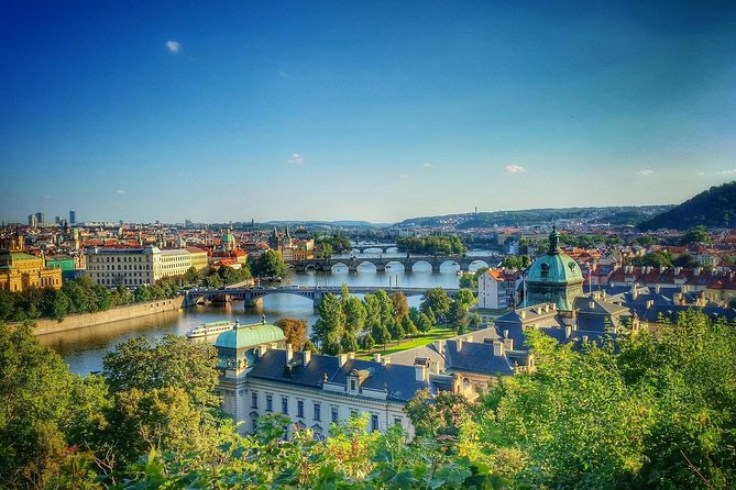 Shared Arrival Transfer: Prague Airport to Hotels - Passenger Requirements