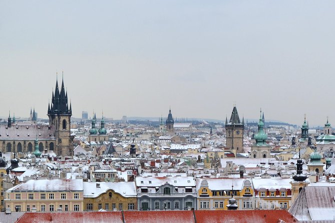 Shared Arrival Transfer: Prague Airport to Hotels - Luggage Allowance