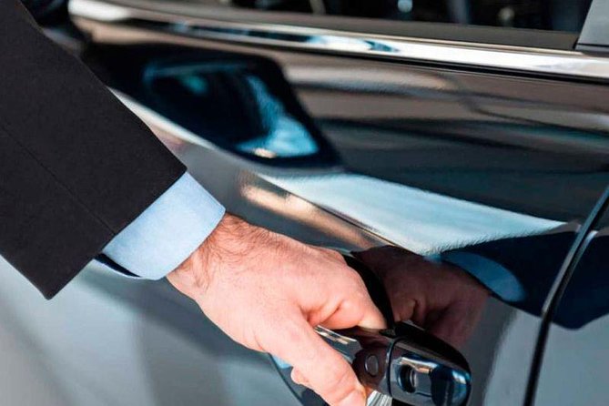 Shared Arrival Transfer: Seville Airport to Hotel - Booking Confirmation Process