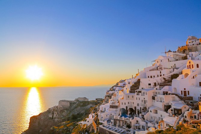 Shared Basic Sunset Trip of Santorini via Red Beach & White Beach - Witnessing the Sunset in Oia Village