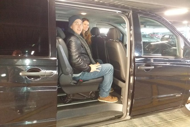 Shared Departure Transfer From Your London Hotel to the Airport - Traveler Restrictions