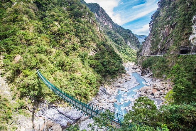 Shared Full Day Tour of Hualien Taroko National Park From Taipei - Taroko National Park Attractions