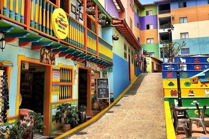 Shared Guatape and El Peñol From Medellin - Traveler Considerations