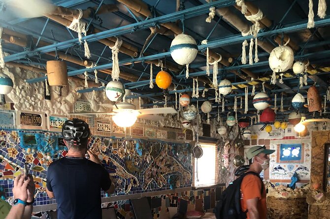 Shared Island Bike Tour in Bailey Town - Free Time at Straw Market