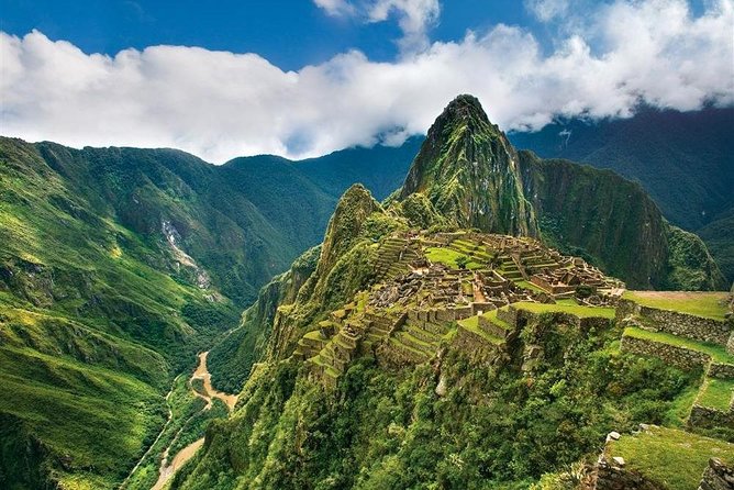 Shared-MACHU PICCHU GUIDED TOUR - Schedule and Pricing