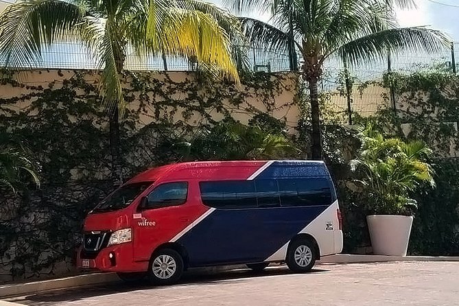 Shared Round Trip Transfer VAN Airport-Hotel-Airport Akumal Hotels - Traveler Considerations