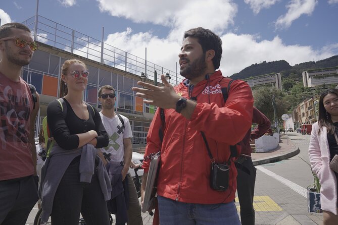 Shared Tour of the Historic Candelaria in Bogotá - Accessibility and Participation