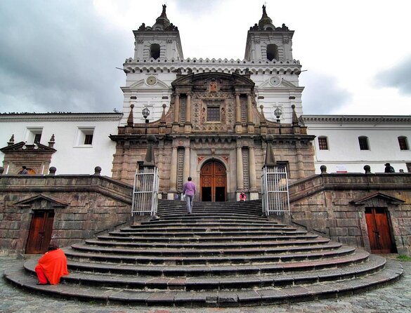 Shared Tour of the Historic Center of Quito in Small Groups - Booking and Confirmation