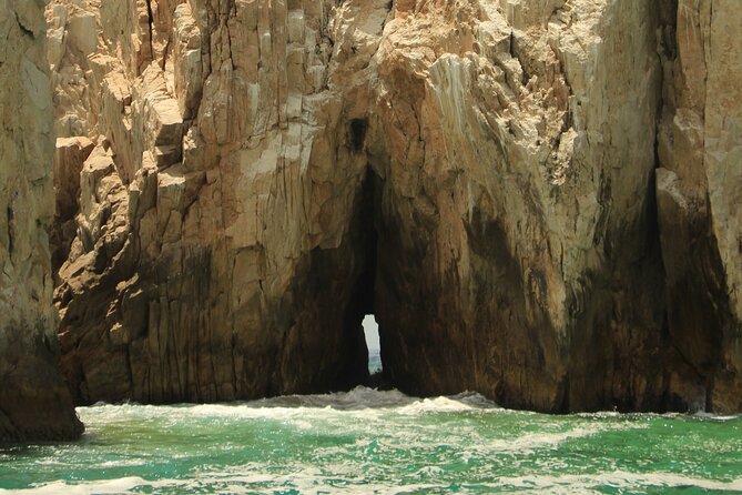 Shared Tour to the Arch of Cabo San Lucas - The El Arco Archway
