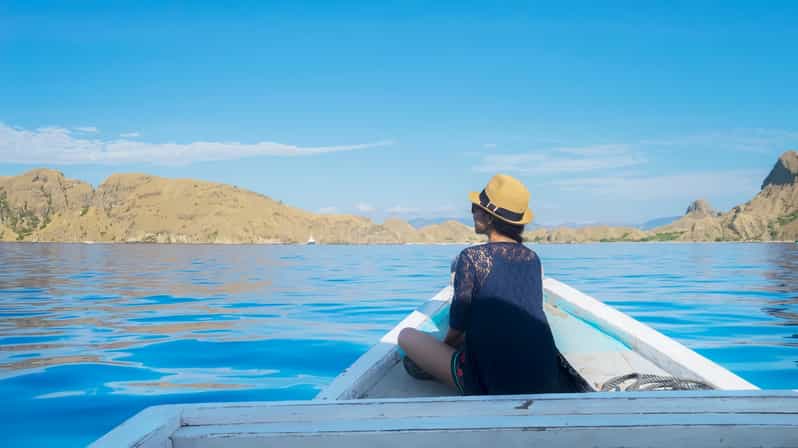 Sharing Full Day Komodo Tour For Backpacker With Slow Boat - Key Points