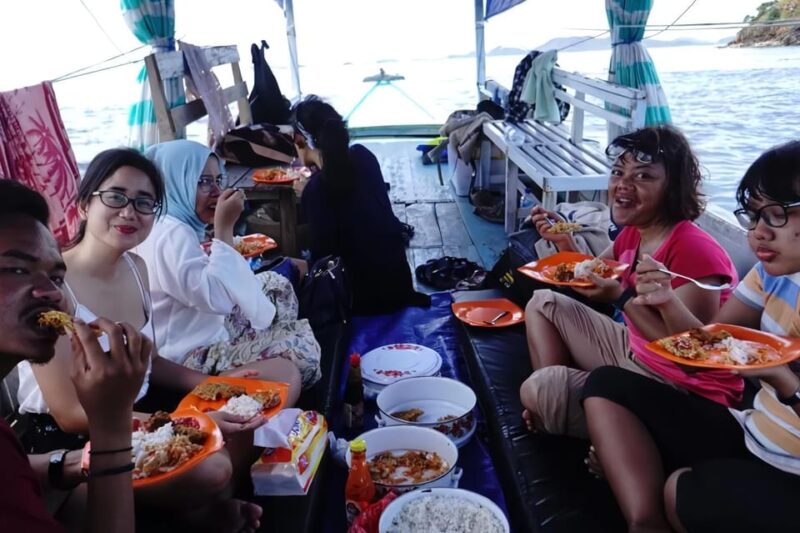 Sharing Full Day Komodo Tour For Backpacker With Slow Boat - Discovering the Allure of Pink Beach