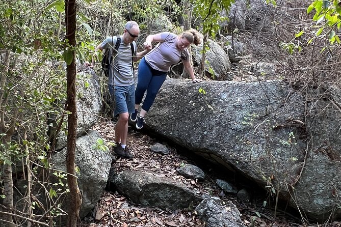 Shark Bay ( Batcave) National Park Private Hiking Tour - Discovering the Batcave