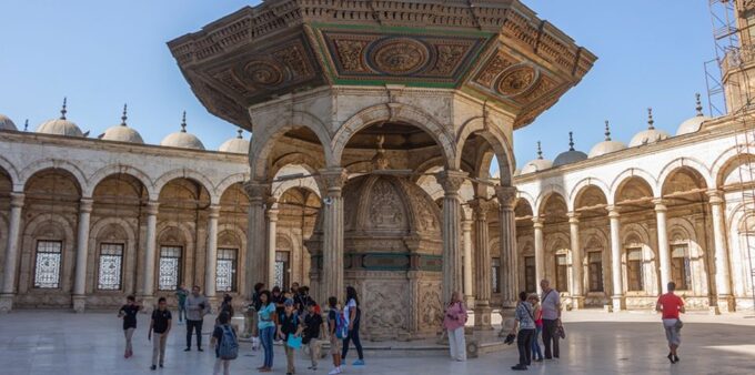 Sharm El Sheikh: Cairo Day Tour by Bus With Guide & Lunch - Tour Duration and Group Size