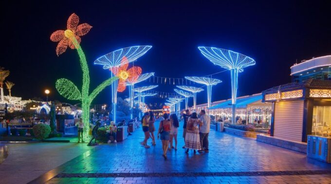Sharm El Sheikh: Hollywood Park & Soho Square by Private Car - Booking and Cancellation Policy