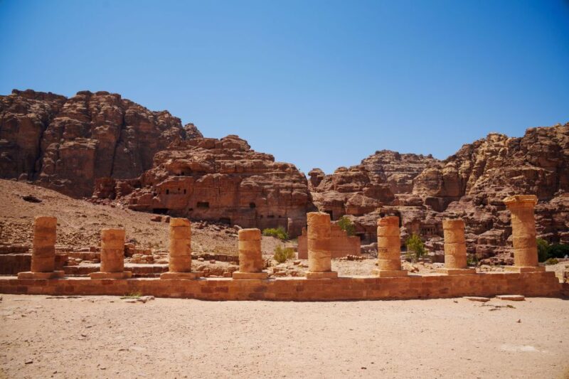 Sharm El-Sheikh: Petra Temple Day Trip With Lunch - Lunch at Local Restaurant