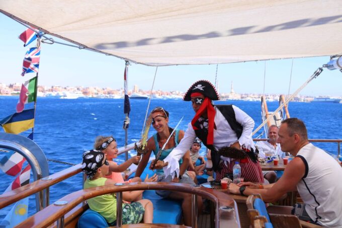 Sharm: Pirates Sailing Boat Cruise With Transfers & Lunch - Lunch and Dining Options