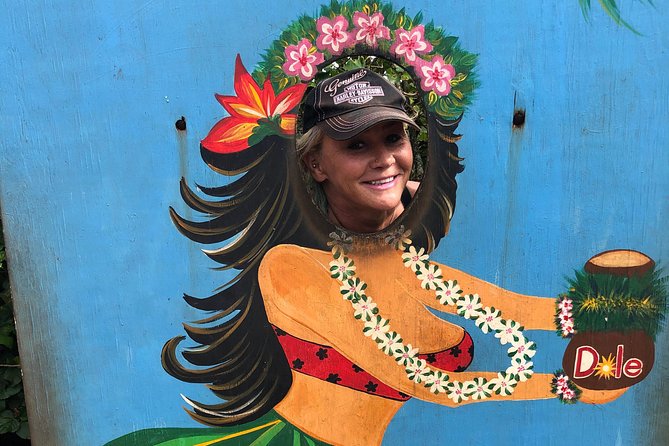 Shaxi Dive Bar Tour - Exploring Waikikis Nightlife