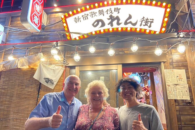 Shinjuku Foodie Tour for Seafood Lovers - Sake and Nuts Pairing