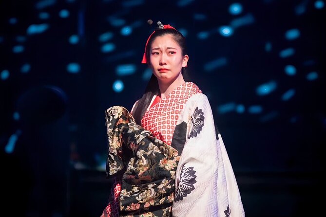 Shinjuku Ninja Live Show - Blending of Traditions