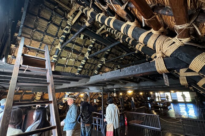Shirakawa-Go Day Trip With Bus Tickets From Takayama - Experiencing the Shirakawa-go Gassho-zukuri Minka-en Open-Air Museum