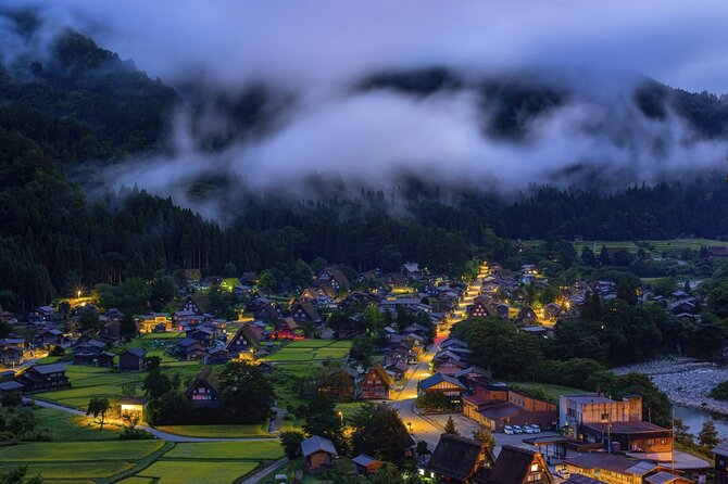Shirakawago and Takayama 2 Days Tour From Nagoya - Discovering Takayama