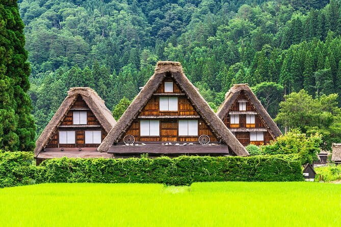 Shirakawago and Takayama Bus Tour From Nagoya - Key Points