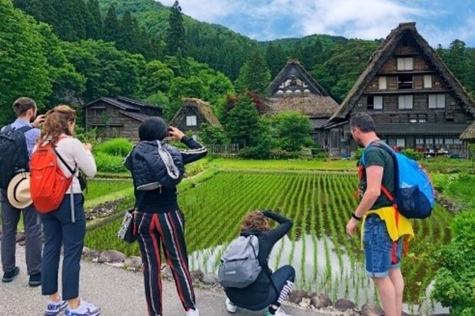 Shirakawago Day Trip: Government Licensed Guide & Vehicle From Kanazawa - Confirmation and Accessibility