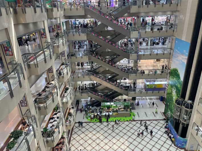 Shop Til You Drop: A Tour of Bai Rong World Trade Mall! - Key Points