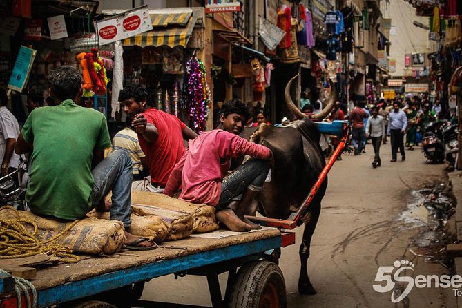 Shopping and Bazaar Trail in Bangalore - Commercial Street Highlights