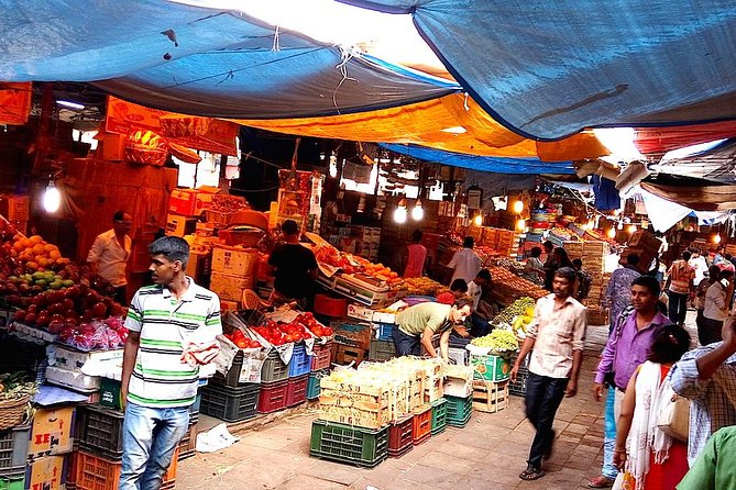 Shopping and Bazaar Trail in Mumbai - Shopping Experience