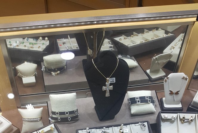 Shopping From Ocho Rios Hotels - Clothing and Accessory Options