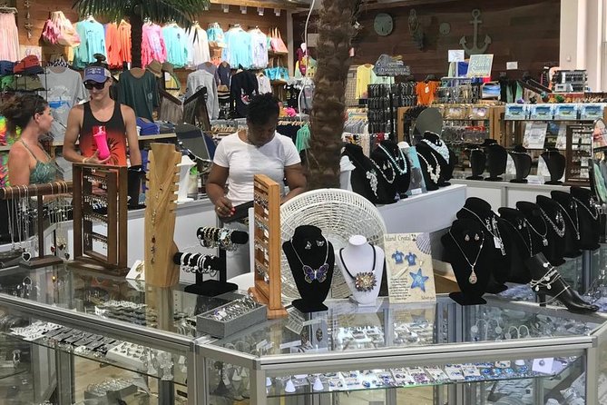 Shopping Spree & Sightseeing - Meeting and Pickup Information