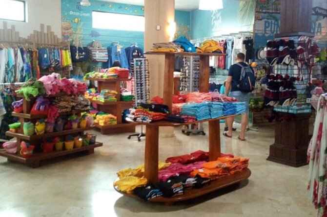 Shopping Tour in Don Lucas Cigar Factory, Rum Tasting, Cocoa Factory, Souvenirs - Exploration of the Cocoa Factory
