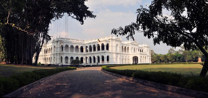 Shore Excursion From Port Terminal : Colombo City Famous Landmarks - Key Points