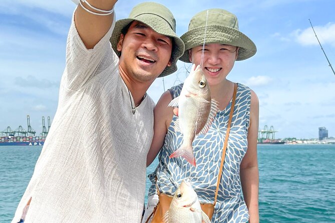 Short Fishing Trip Around Southern Islands of Singapore - Lunch and Refreshments