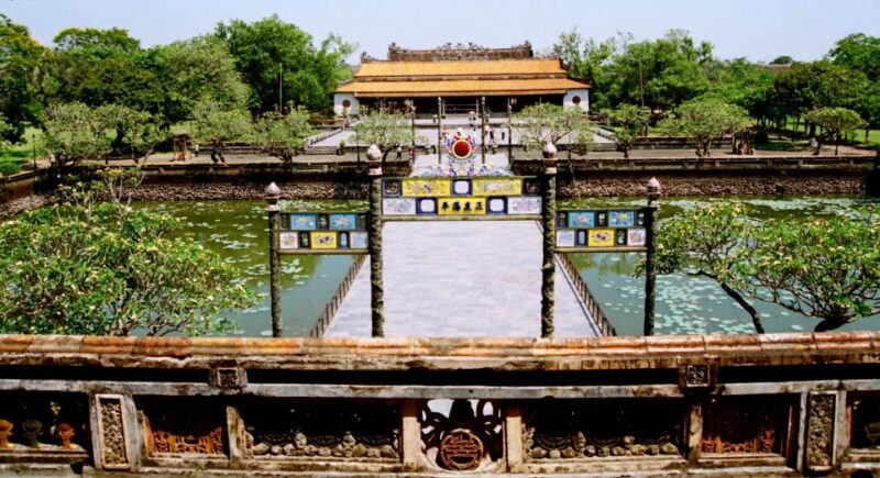 Shuttle Bus From Da Nang to Hue City by Limousine - Luggage Allowance