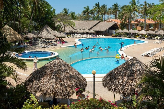 Shuttle Service From Liberia Airport To Tamarindo Beach Hotels - Accessibility Features