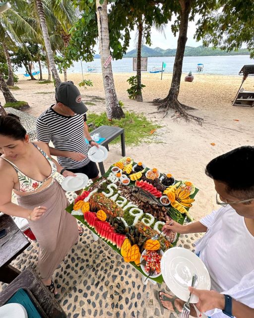 Siargao Island: Tri Island Private Trip W Boodle Fight Lunch - Guyam Island