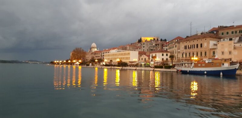 Sibenik: Guided Evening Walking Tour - Good To Know