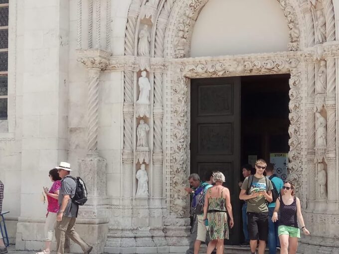 Šibenik: Ivans Walking Tour - Tour Inclusions and Accessibility