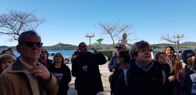 Šibenik: Night Walking Tour by the Medieval Šibenik - Meeting Point and Pickup