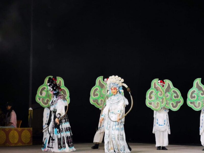 Sichuan Opera Night Show Jinjiang Theater Tickets - Performance Duration and Languages