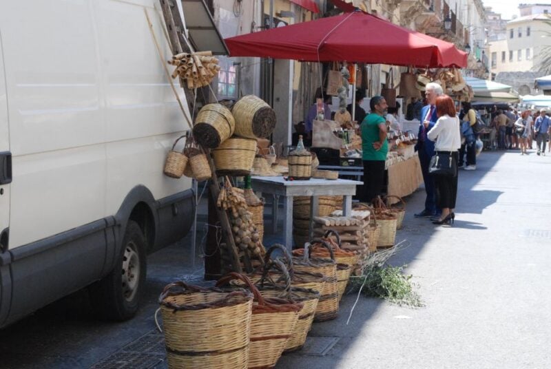 Sicilian Street Food Tour and Wine Tasting in Siracusa - Taste Street Food