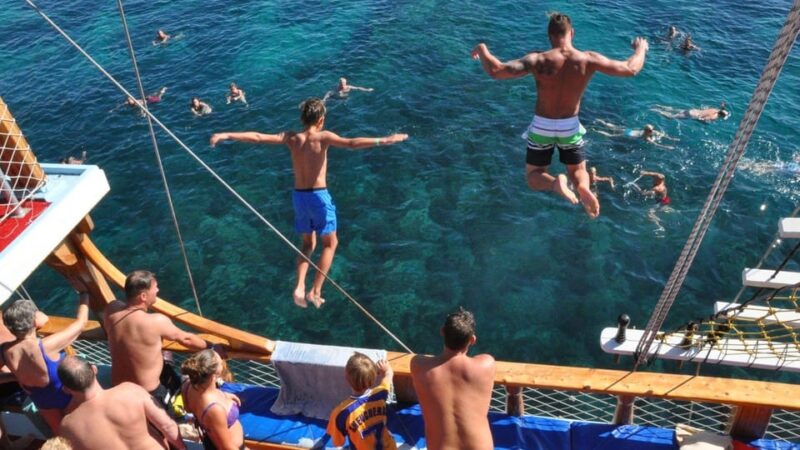 Side: Blue Laguna Boat Tour With Free Lunch & Drinks - Customer Reviews
