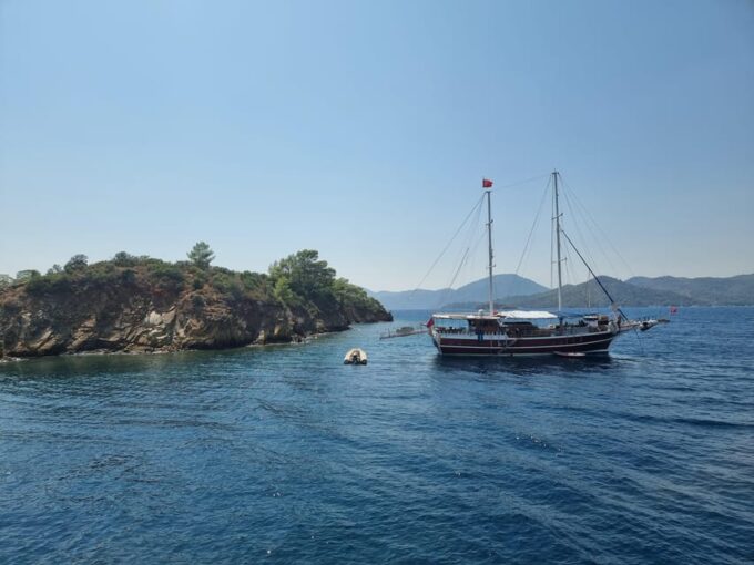 Side: Dolphin Island Boat Tour With BBQ Lunch - Booking and Cancellation Policy