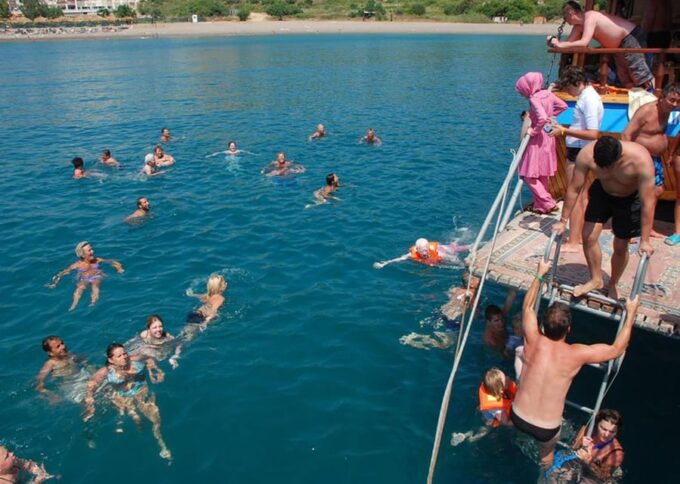 Side: Dolphin Island Boat Tour With Lunch And Soft Drinks - Tour Duration and Price